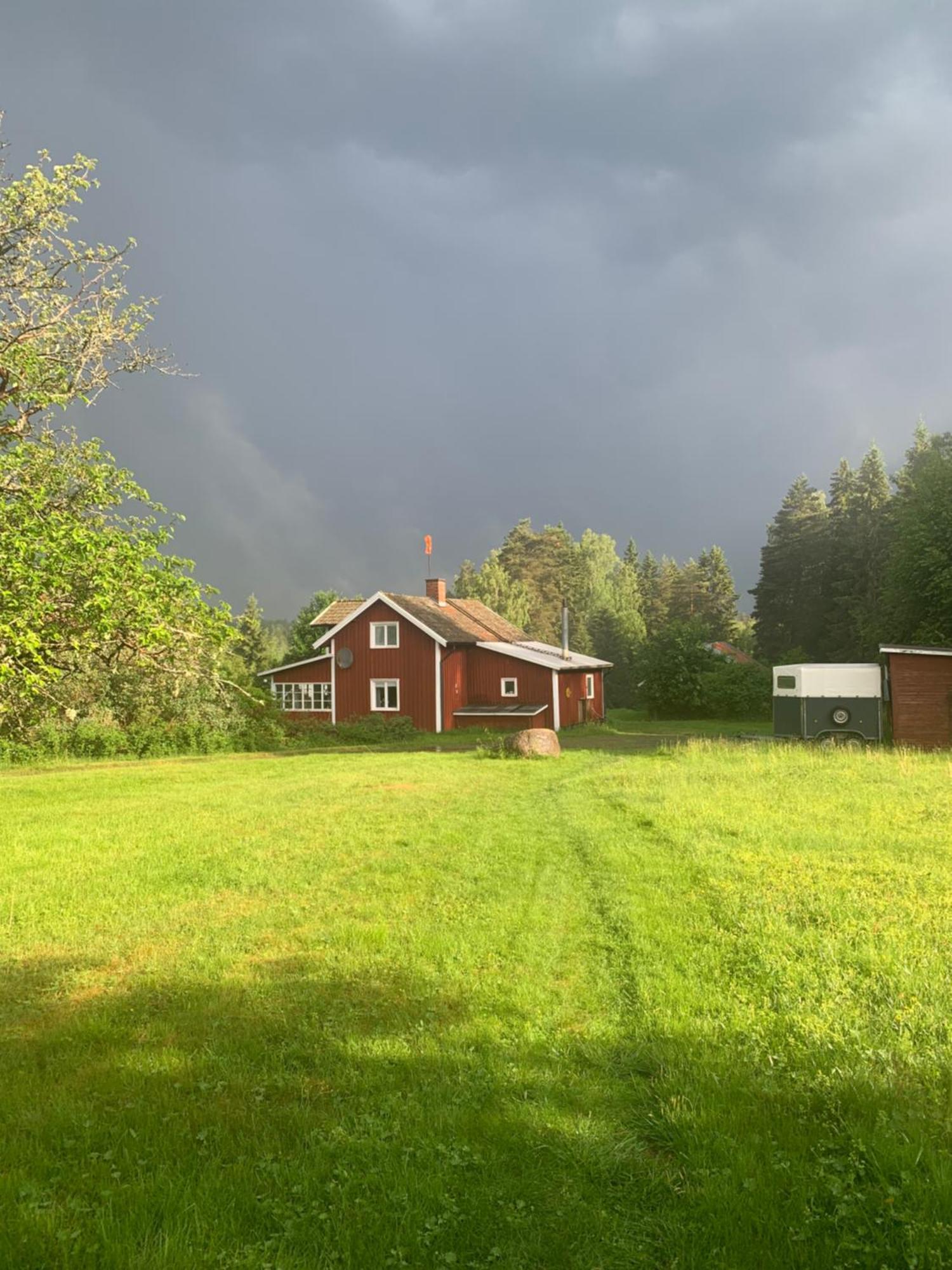 Warm Beheiztes Gemuetliches Haus In Der Natur Sunne Esterno foto